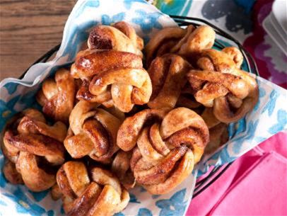 Swedish Cinnamon Buns Platter - 49.92 oz